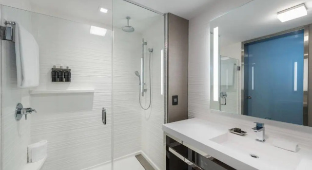 Номер Standard AC Hotel by Marriott Worcester