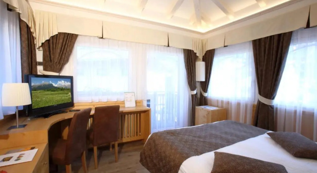 Номер Deluxe Alexander Hotel Alpine Wellness Dolomites