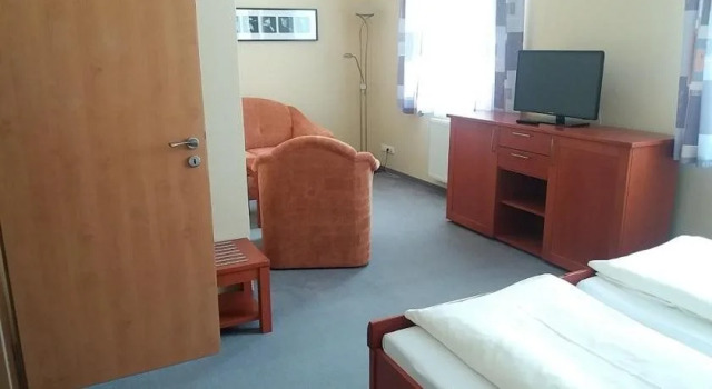 Harmonie Centrum, Rezerwuj Hotel Hotele w Central Bohemia z parkingiem, Parking