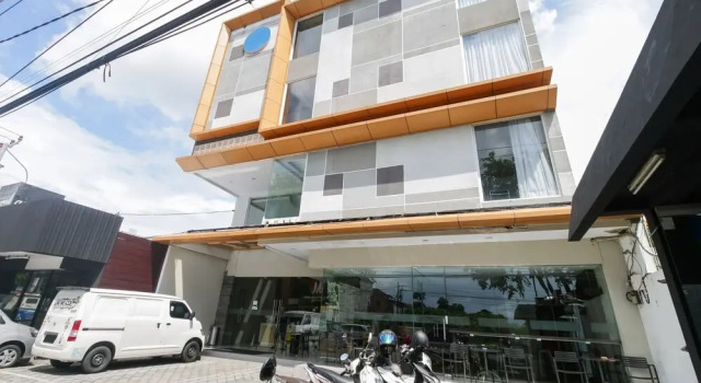 Airy Raya Kuta 78 Bali, Varaa Hotelli Kuta Selatan Badung
