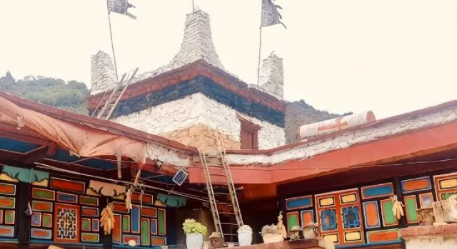 Danba township home stay small