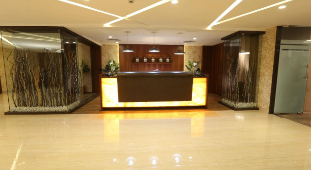 M Crown Hotel