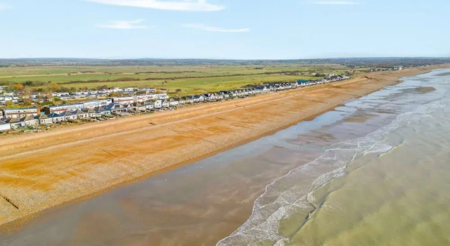 Коттедж The Coastal Crab - Family-friendly Three-bed Beach House in Pevensey