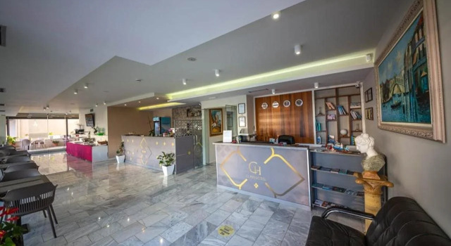 Class Hotel