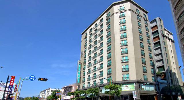 Azure Hotel, Забронировать Отель Хуалянь Уезд Хуалянь