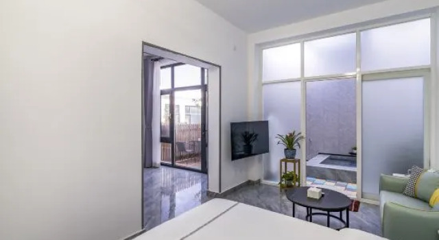 Люкс Longqingxia Tongluyushe Private Tang Parent-child Homestay