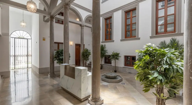 BiBo Suites Palacio de Portago, Забронировать Апарт-отель Отели Гранады с парковкой, рядом с Алькасар Хенил, Парковка