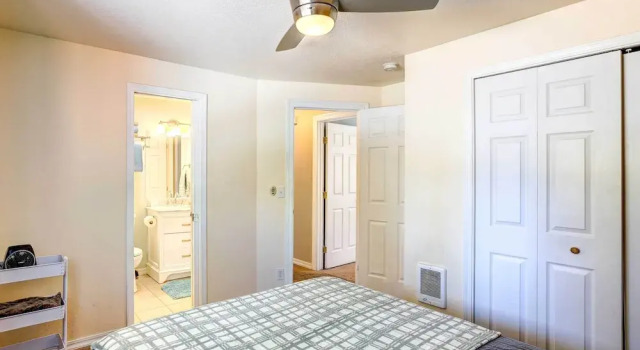 Pet-friendly Bend Home ~ 2 Mi to Downtown, Rezerwuj Hotel Bend Bachelor