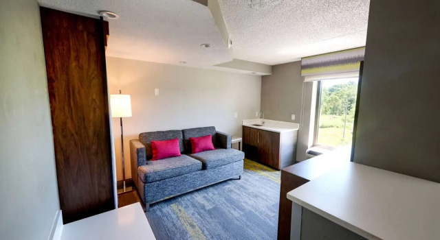Четырёхместный люкс Hampton Inn Flemington