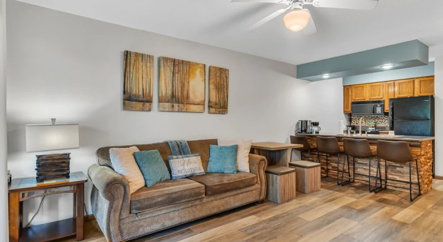 Wildwood Wonder 2 Bedroom Condo by Redawning, Забронировать Апартаменты/квартира Отели Table Rock Lake с парковкой, Парковка
