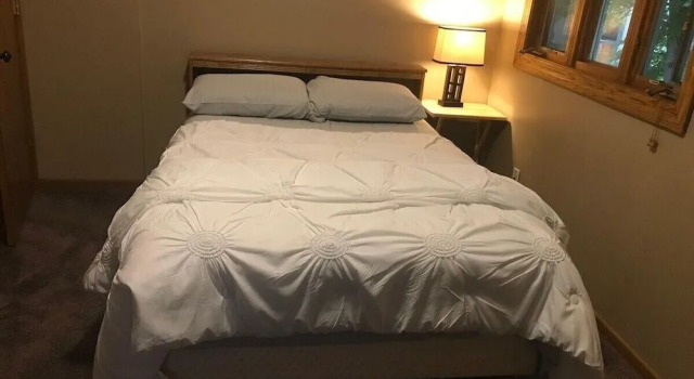 Updated and Cozy 2-bedroom in Rochester, Book Hotel Rochester Minnesota