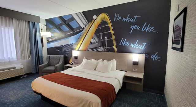 Ramada Franklin Cool Springs, Rezerwuj Hotel Hotele w Franklin z parkingiem, Parking