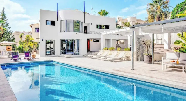 Вилла с 5 комнатами Villa El Fadri