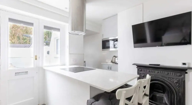 Sleek & Well-connected Studio Flat Archway!, Varaa Huoneisto Asunnot kohteessa Merseyside, Huoneisto