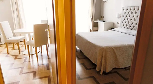 Люкс с видом на город Hotel Metropole