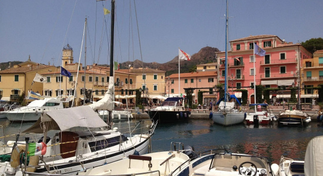 Коттедж House With Direct Access and Private Terrace at Sea Near Capoliveri