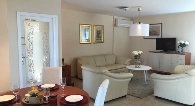 Коттедж Holiday House Lidija