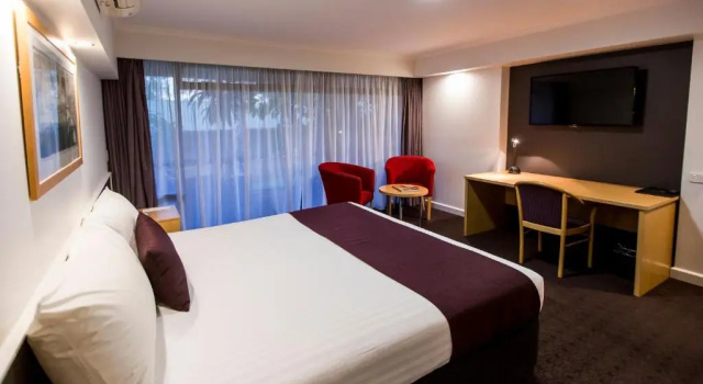 Двухместный номер Superior Mercure Alice Springs Resort