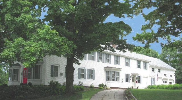 The Bridges Inn at Whitcomb House B&B, Забронировать Отель «постель и завтрак»  