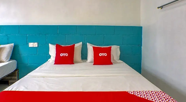 Семейный люкс OYO 90114 Home Rest Hotel