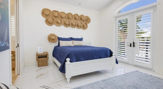 Il Paradiso Perduto 7 Bedroom Home by RedAwning