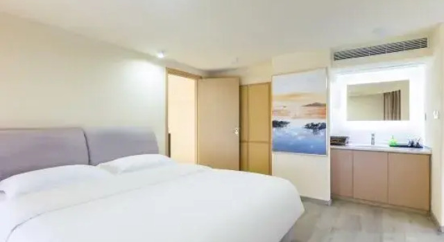 Люкс с 2 комнатами с видом на реку Yunqige Homestay (Jiefangbei Hongyadong Branch)