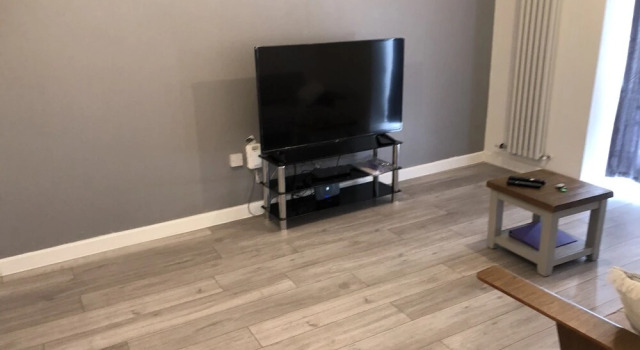 Stunning 1-bed Apartment With En-suite in Strood, Varaa Huoneisto Asunnot kohteessa Merseyside, Huoneisto