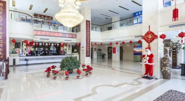 Yun Pan Guanghua Grand Hotel (Shuozhou Minfu East Street Meidu Hui Shopping Plaza), Buchen Sie Hotel Shuozhou Shanxi