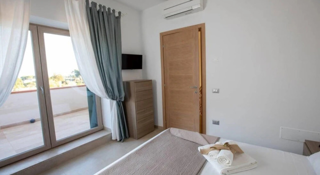 Huge Villa With Private Pool in Salento, Italy, Book Villa Villaer i Valle d'Itria, Villa