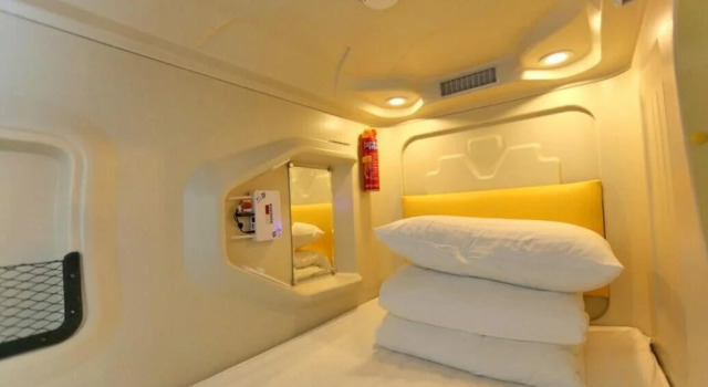 Shangjian Capsule Hotel