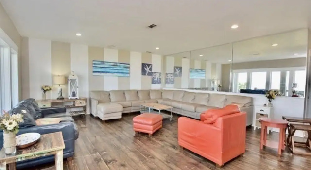 58 Steps To The Sea 6 Bedroom Home by RedAwning, 预订 公寓 Bolivar Peninsula Texas Gulf Coast