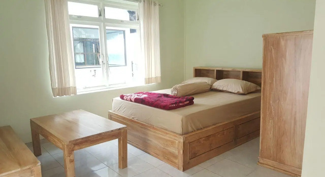 Sekar Gambir Homestay, Book Hotel Batu East Java