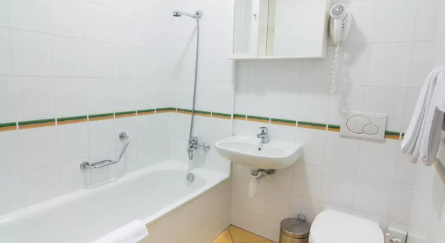 Standard Dreier Zimmer Hotel Avion
