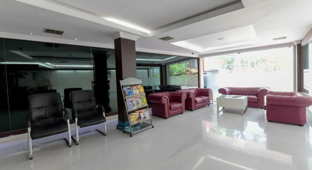 Capital O 23079 Ajantha Regency, Varaa Hotelli Kochi New Delhi