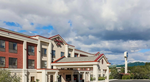 Четырёхместный номер Standard Hampton Inn Anchorage