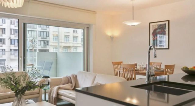 Апартаменты Cosy Family Apartment With Parking Near the Beach