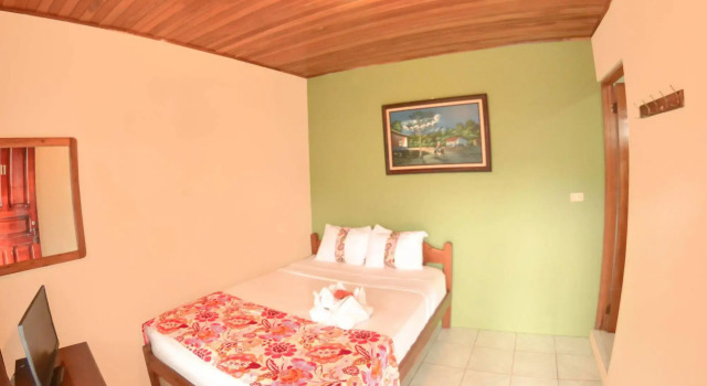 Hostel Backpackers La Fortuna, Reservar Albergue Hotéis em Alajuela com piscina, Piscina