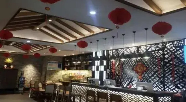 Luolan Holiday Hotel, Prenota Hotel Hotel a Kuytun con parcheggio, Parcheggio