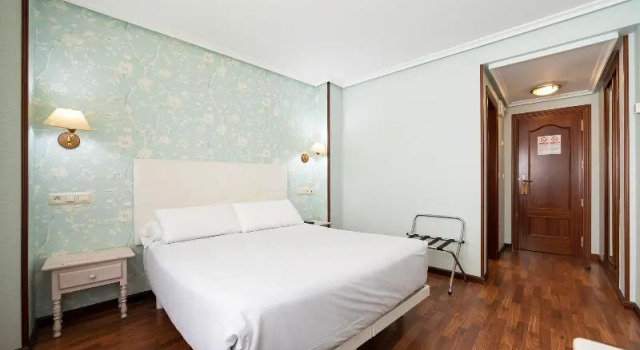 Двухместный номер Standard с видом на город Hotel Puerto de Candás