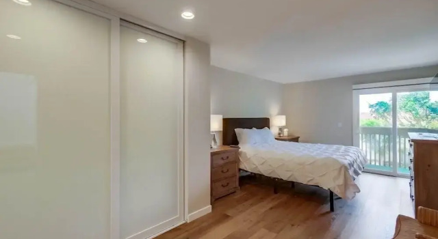 Luxury Ocean View Condo features Direct Access to Beach SBTC331 by RedAwning, Book Lejlighed Solana Beach Californien