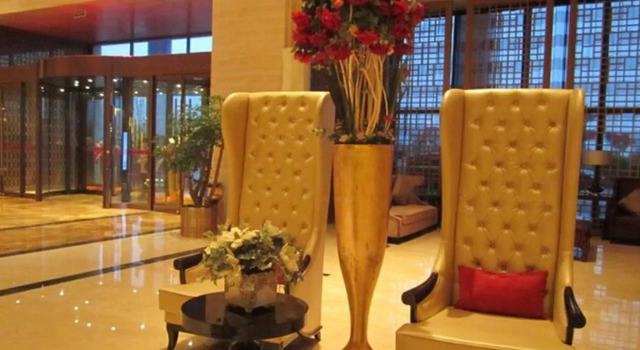 Dynasty International Hotel Chongqing Hechuan, Varaa Hotelli Hotellit Chongqing Area uima-altaalla, Uima-allas