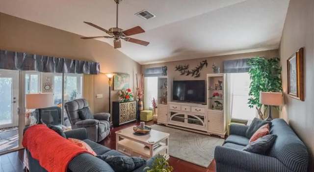 Haynesville Way 800 by White Pelican VR