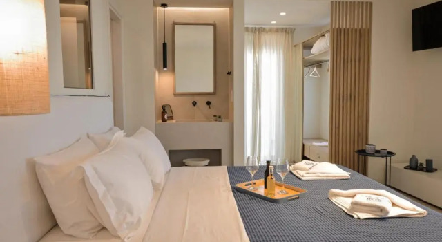 La Mer Bleue Boutique Suite, Prenota Boutique Boutique hotel a Corinthia Regional Unit, Boutique