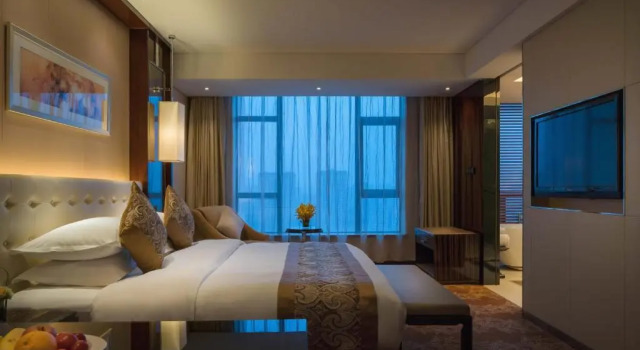 Номер Deluxe Happiness Hotel