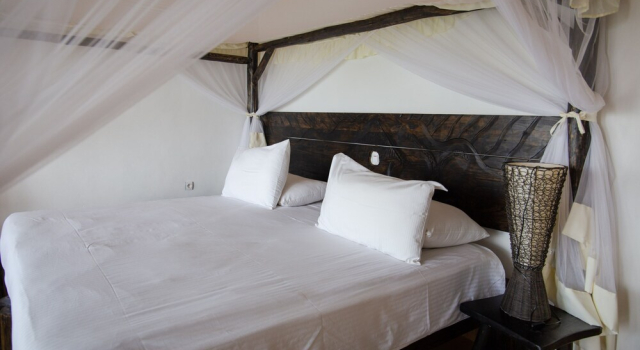 Room in Lodge - Rushel Kivu Resort Ltd, Rezervați Stațiune Hoteluri în Kinunu cu parcare, Parcare