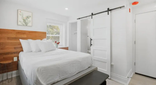 Люкс Comfort Extended Stay Comfy Suites LL