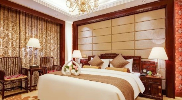 Двухместный семейный люкс с 2 комнатами Tang Dynasty West Market Hotel