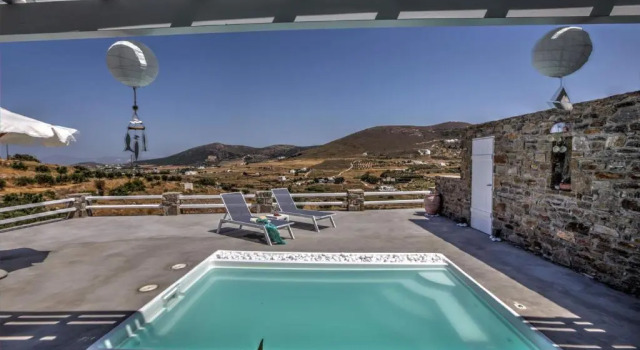 PARIAN WHITE LUXURY APARTMENTS, Prenota Appartamento Hotel a Paro con piscina, Piscina