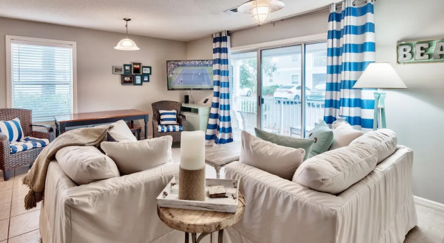 Beachside Villas #114 - 2 Br condo by RedAwning