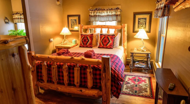 Люкс RoosterComb Inn